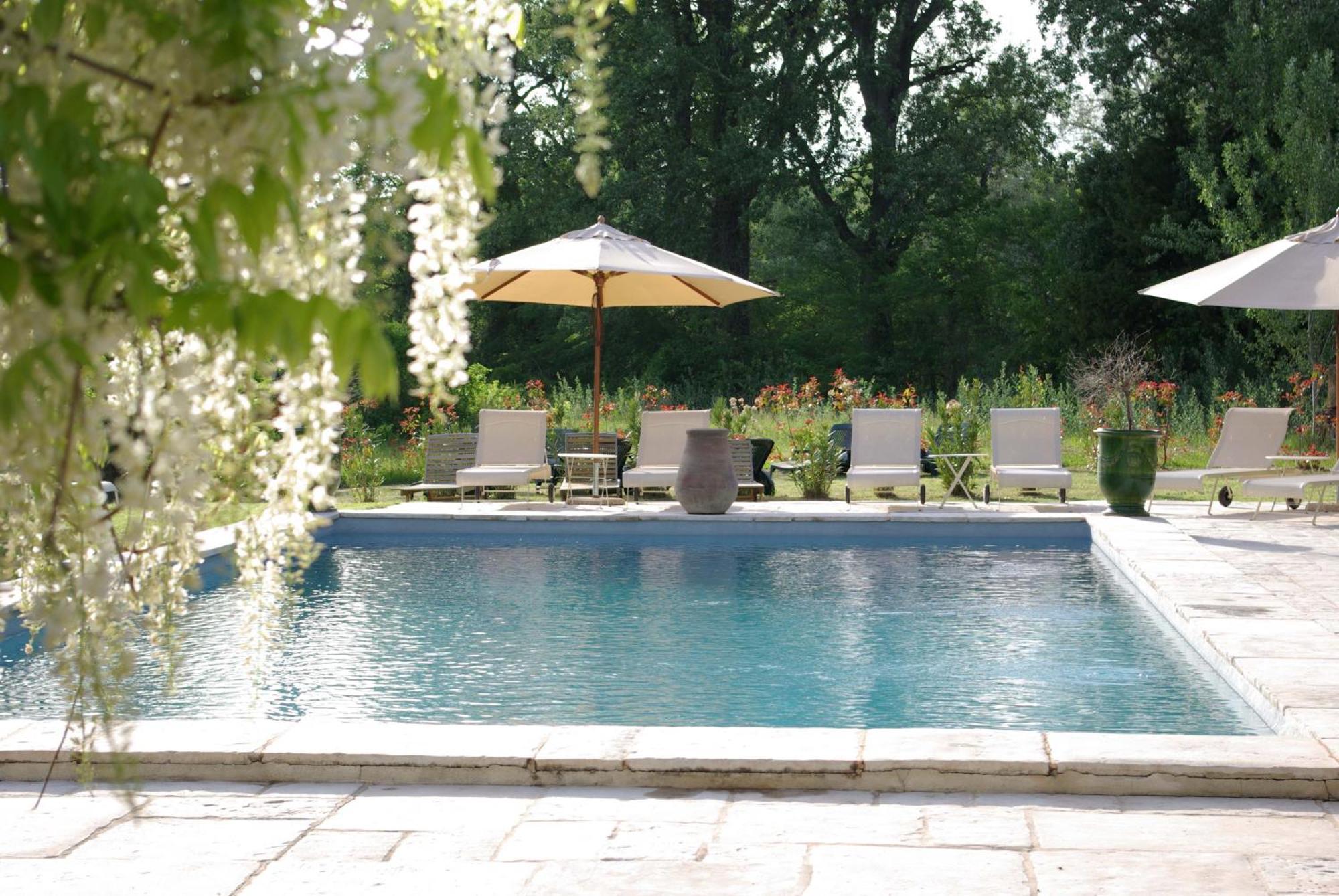 Bastide Rose Hotel Le Thor Buitenkant foto